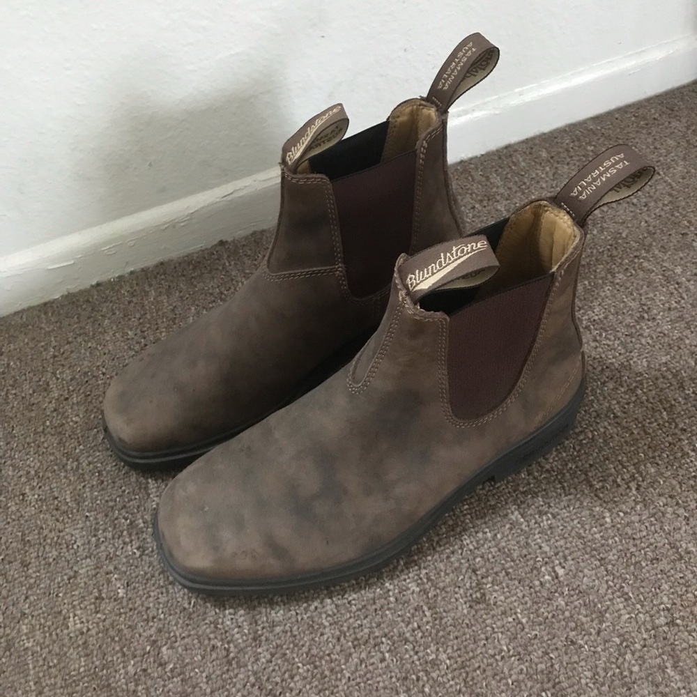 Blundstone brown square toe boot
